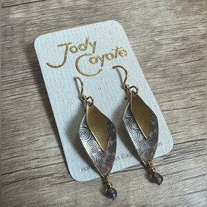 NEW Two tone antique gold and silver handcrafted dangling earrings